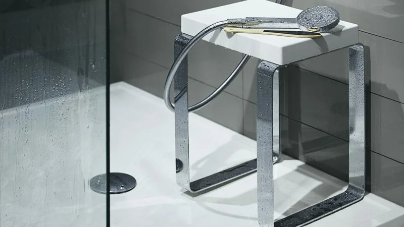 stolica za tuš kabinu